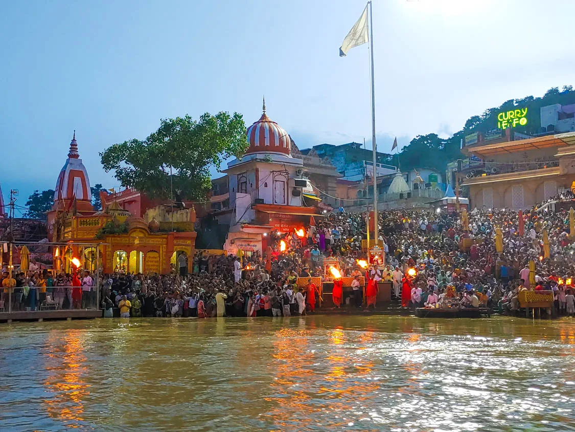 Evening Aarti Ceremony at Har Ki Pauri